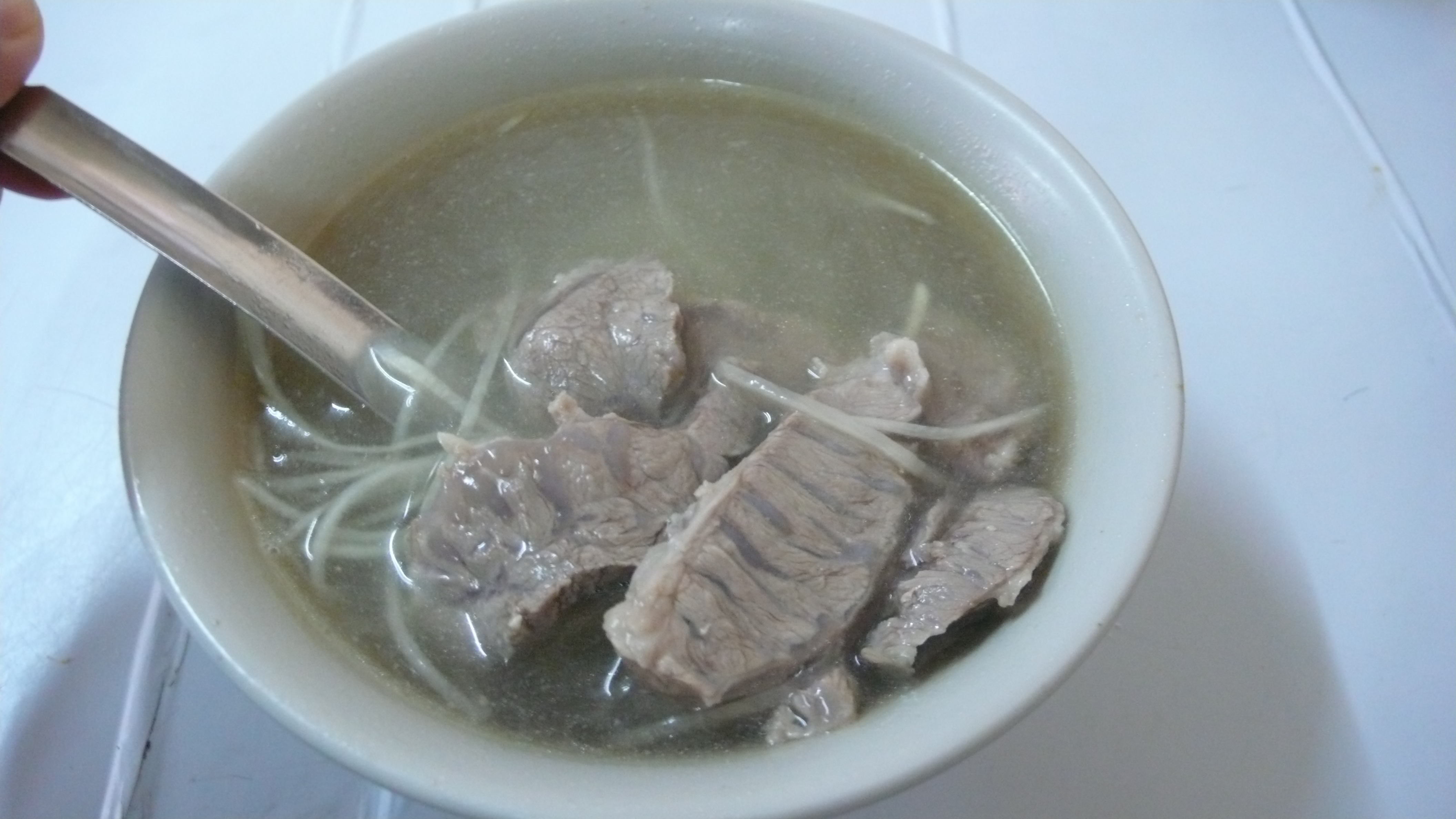 嘴邊肉湯肉嫩又超值