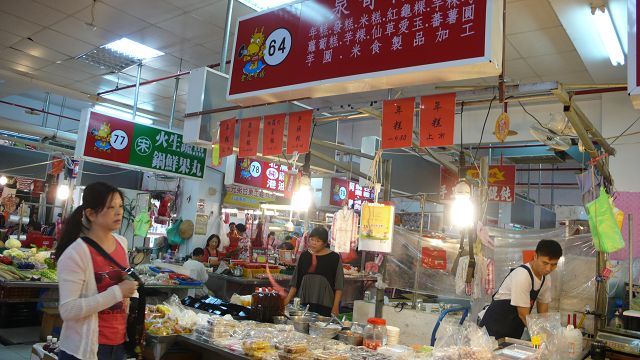 「泉哥碗粿」是金湖市場碩果僅存的一家粿仔店